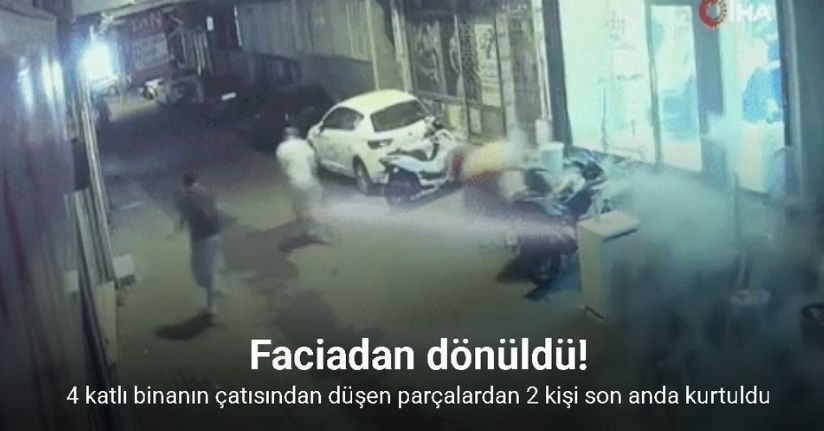 Fatih’te 4 katlı binanın çatısından düşen parçalardan 2 kişi son anda kurtuldu... O anlar kameradaFatih’te 4 katlı binanın çatısından düşen parçalardan 2 kişi son anda kurtuldu... O anlar kamerada