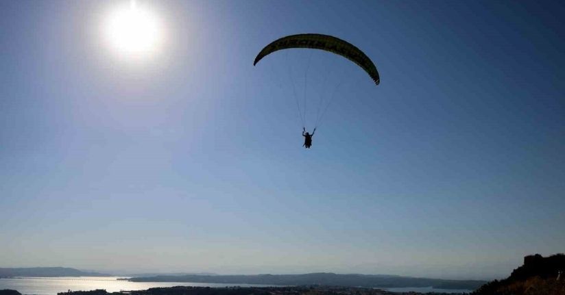 Serebral palsili Cabbar doğum gününde yamaç paraşütüyle uçtu