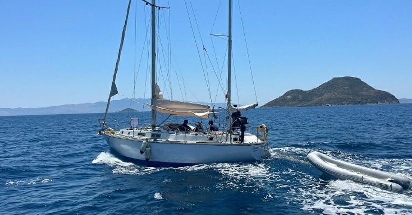 Bodrum’da 35 kaçak göçmen ile 2 göçmen kaçakçısı şüphelisi yakalandı
