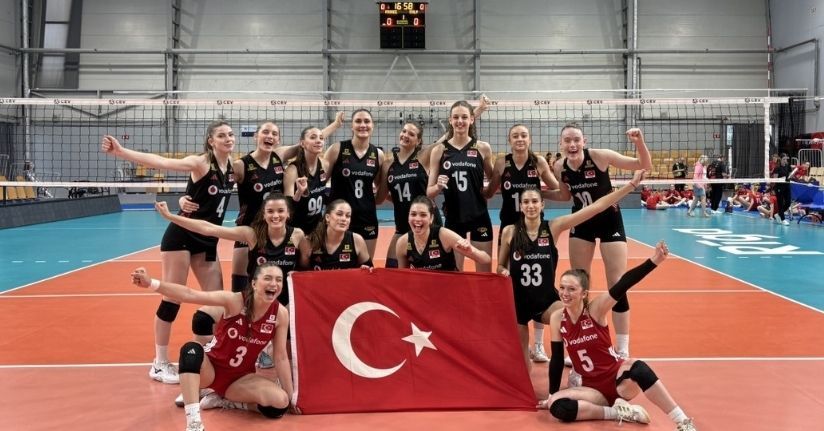 18 Yaş Altı Milli Kadın Voleybol Takımı finalde