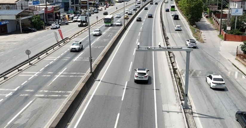  Kocaeli'deki 4 ana arterde kamyon ve tır trafiği 7/24 elektronik olarak izlenecek