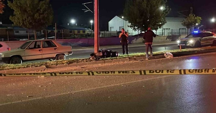 Motosiklet kazasında ağır yaralanan genç, 21 günlük yaşam mücadelesini kaybetti