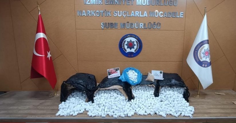 İzmir'de 196 bin 560 sentetik hap ele geçirildi, 3 tutuklama