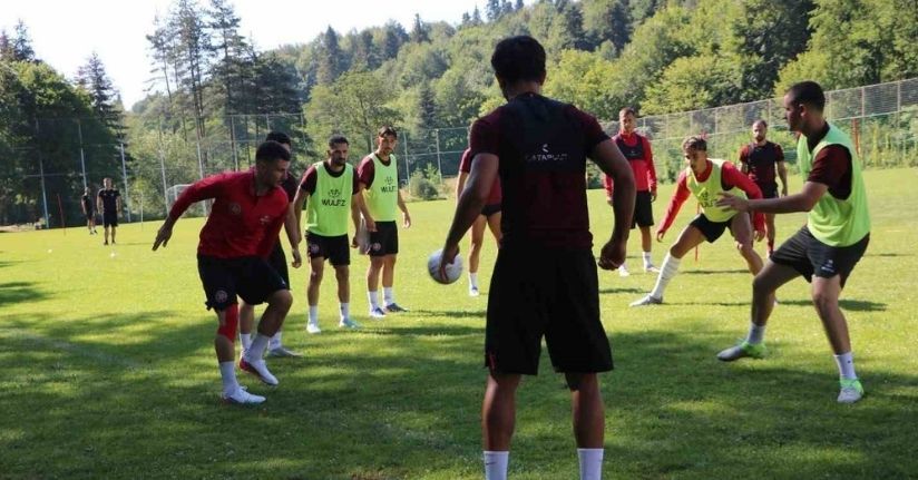 Fatih Karagümrük, yeni sezon hazırlıkları için Bolu’da kampa girdi