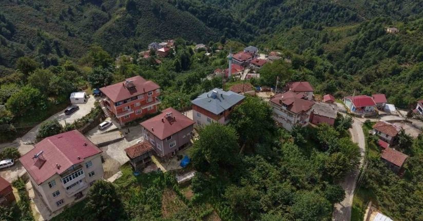 Karadeniz fıkrası gibi mahalle: Herkesin soyadı aynı