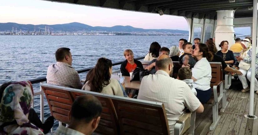 İzmit Körfezi’nde vapur keyfi