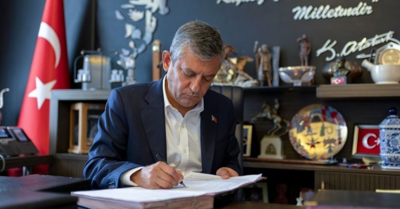 Özgür Özel'in partisinin adı 'Yeni Parti' oldu