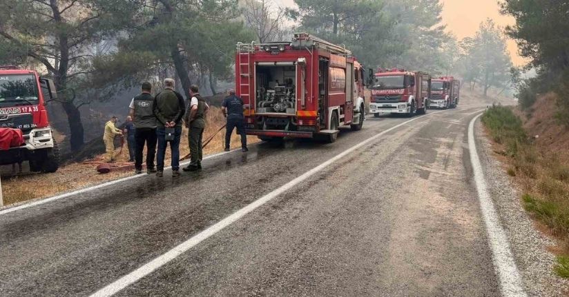 Balıkesir’deki yangın sebebiyle Ayvalık Bergama yolu trafiğe kapatıldı