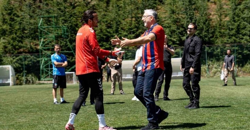 Bakan Işıkhan, Bolu kampındaki Mardin 1969 Spor’u ziyaret etti