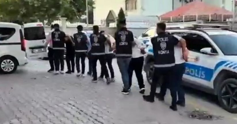Kar maskeleriyle araç soyan 5 şüpheli tutuklandı
