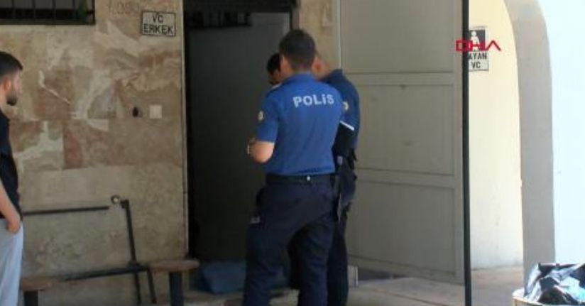 Cami tuvaletinde ölü bulundu