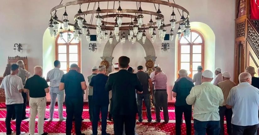 Sel felaketinde hayatını kaybedenler dualarla anıldı