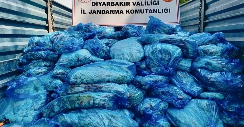 Diyarbakır’da 3 ton hayvansal iç yağ ele geçirildi