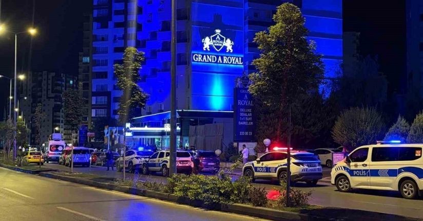 Genç kadın bıçaklandıktan sonra aşağı atılmış