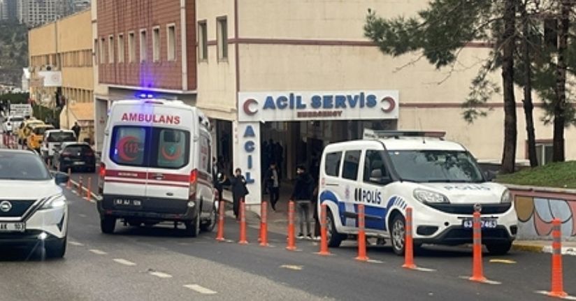 Dedesinin kullandığı otomobilin altında kalan Abdi Emin hayatını kaybetti