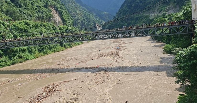 Nepal'deki selde can kaybı 165'e yükseldi
